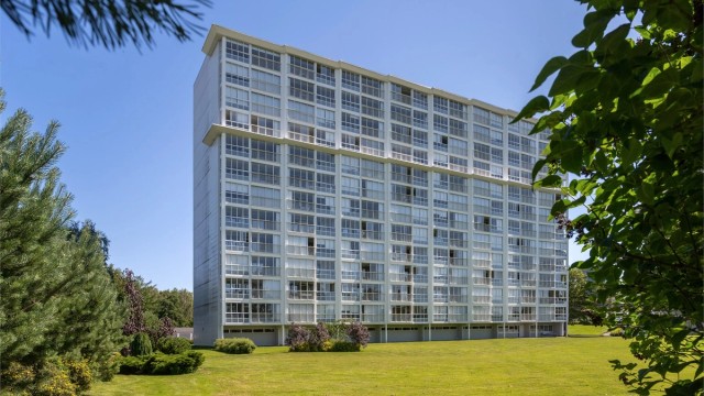 Velkommen til Rektor Berntsens gate 11B, en lys og fin leilighet i populær boligblokk.