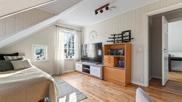 Soverom nummer fem. Her er det rikelig med plass til storfamilien.