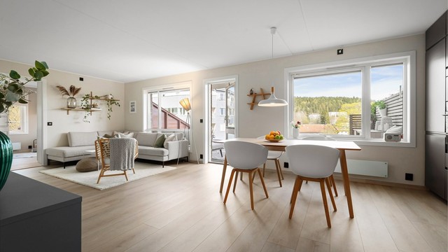 Rommet er romslig og ideelt for både lekende barn og sosiale sammenkomster
