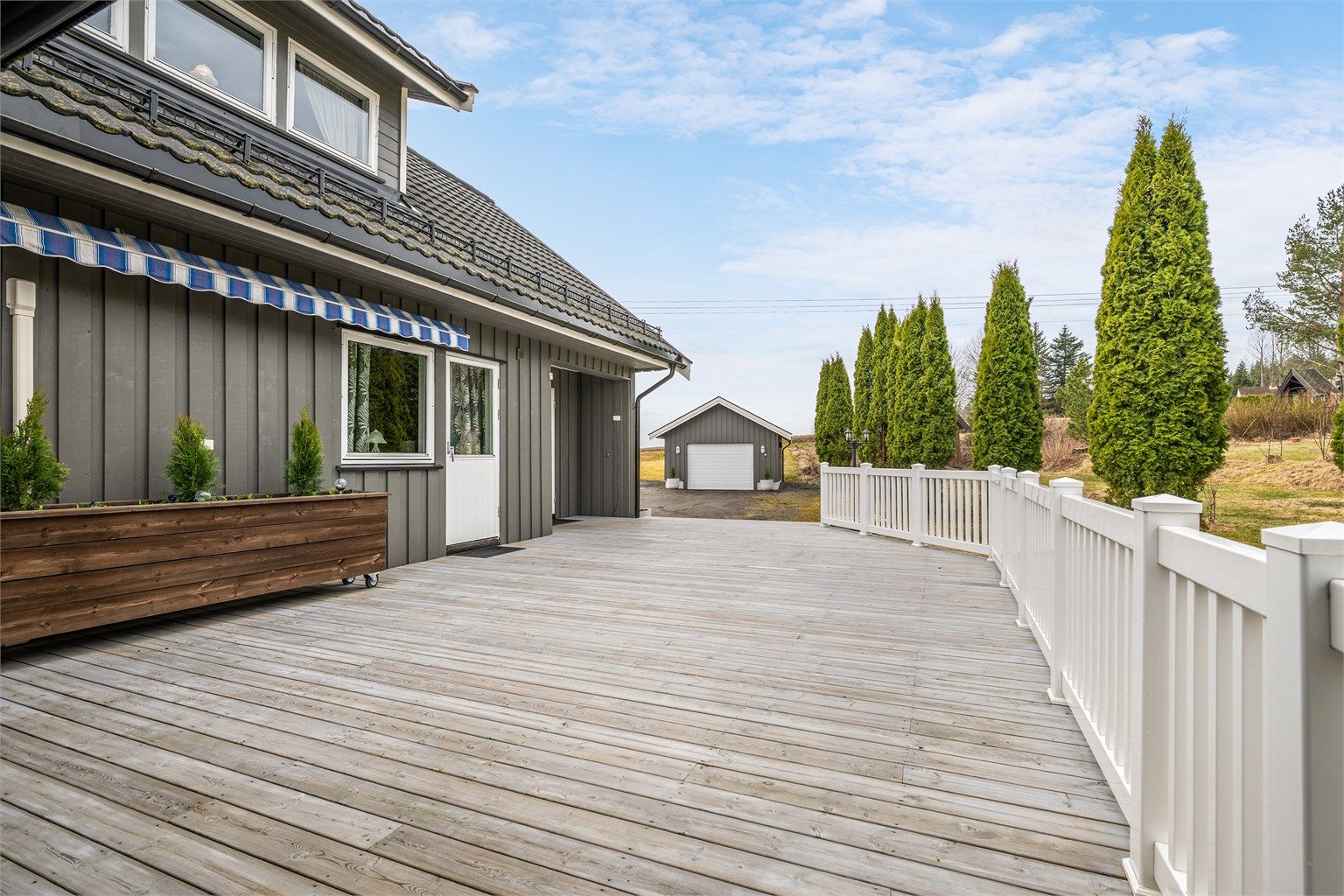 Terrassen er på ca 62 kvm.