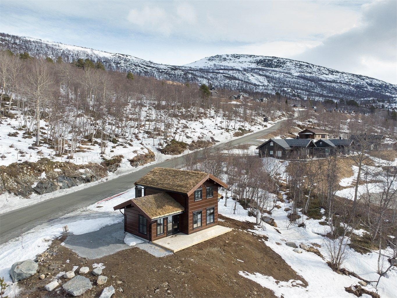 Her bor du midt i et av Norges mest attraktive områder for friluftsliv, sommer som vinter.