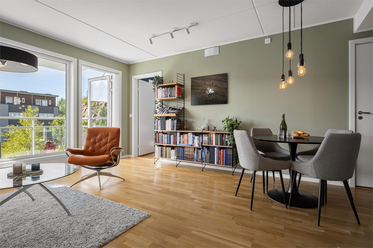 Her får du den perfekte balansen mellom rolige, markanære omgivelser og nærhet til byen!