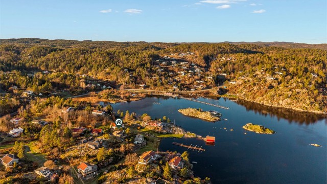 Nærområdet er preget av fritidsbebyggelse natur.