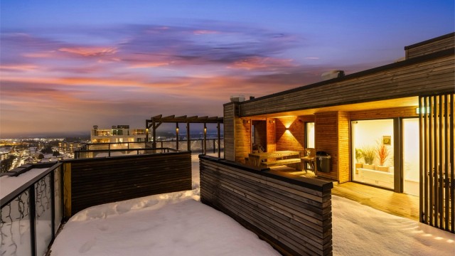 Sameiet har en stor, felles takterrasse i 15. etasje med flott utsikt.