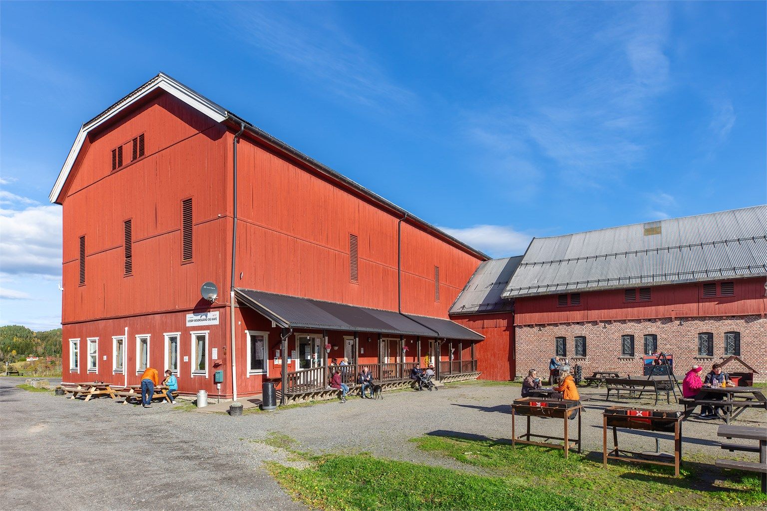 I nærområdet finner du også Losby besøksgård og kafé, et hyggelig tilbud for hele familien.