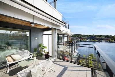 Velkommen til Porselensvegen 24! En innbydende leilighet med solrik balkong og flott utsikt. 