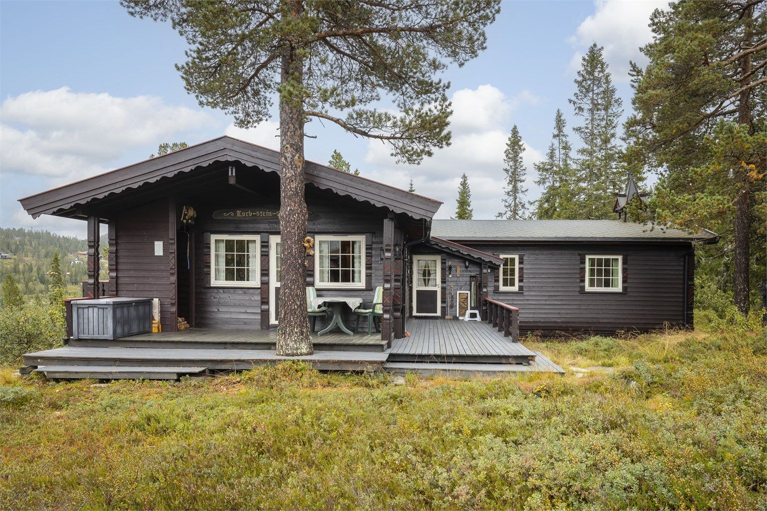 En velholdt hytte med 4 soverom