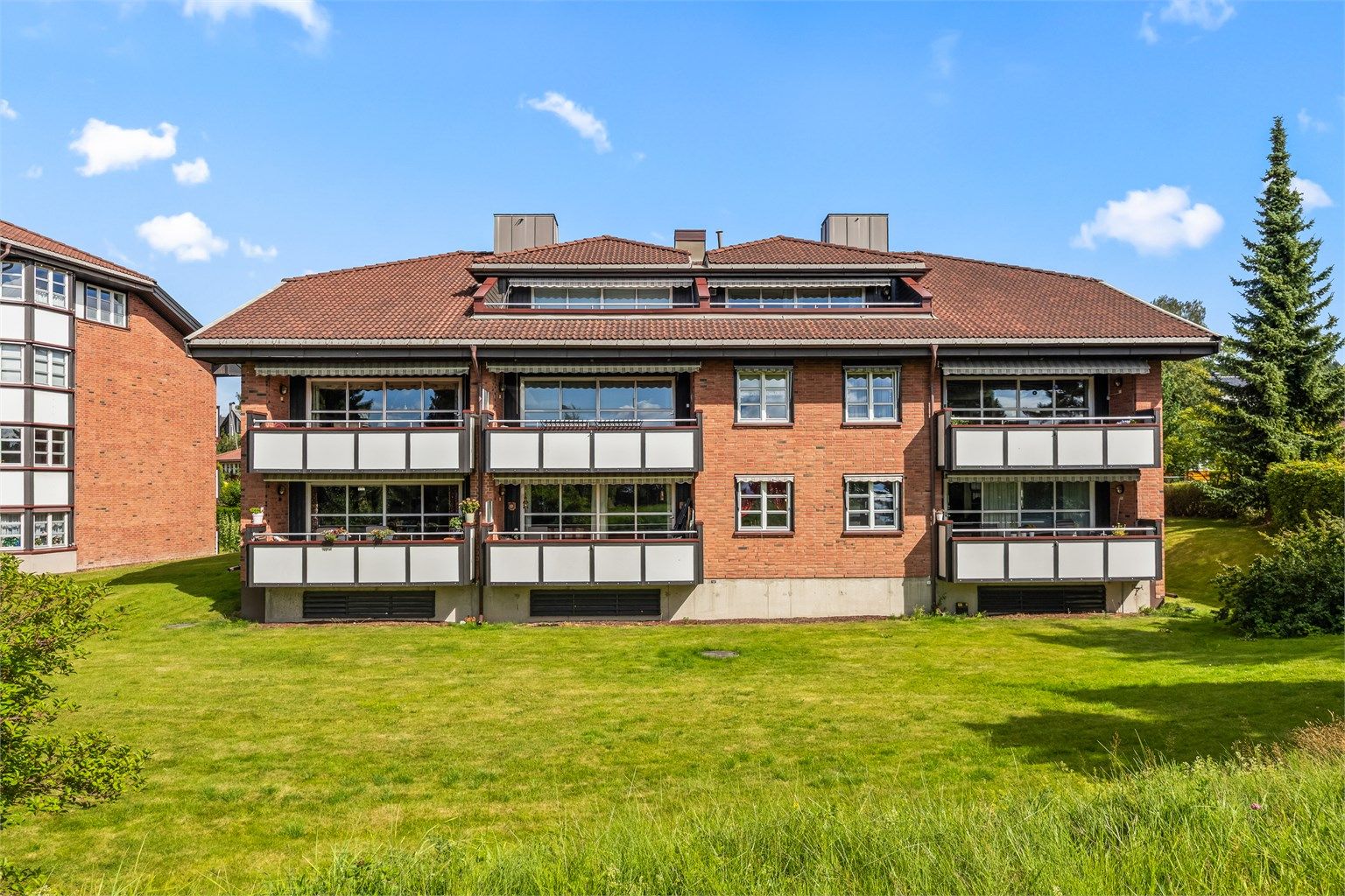 Velkommen til Hellerud hovedgård - Presentert av Hamdi Kaptan ved Krogsveen. 