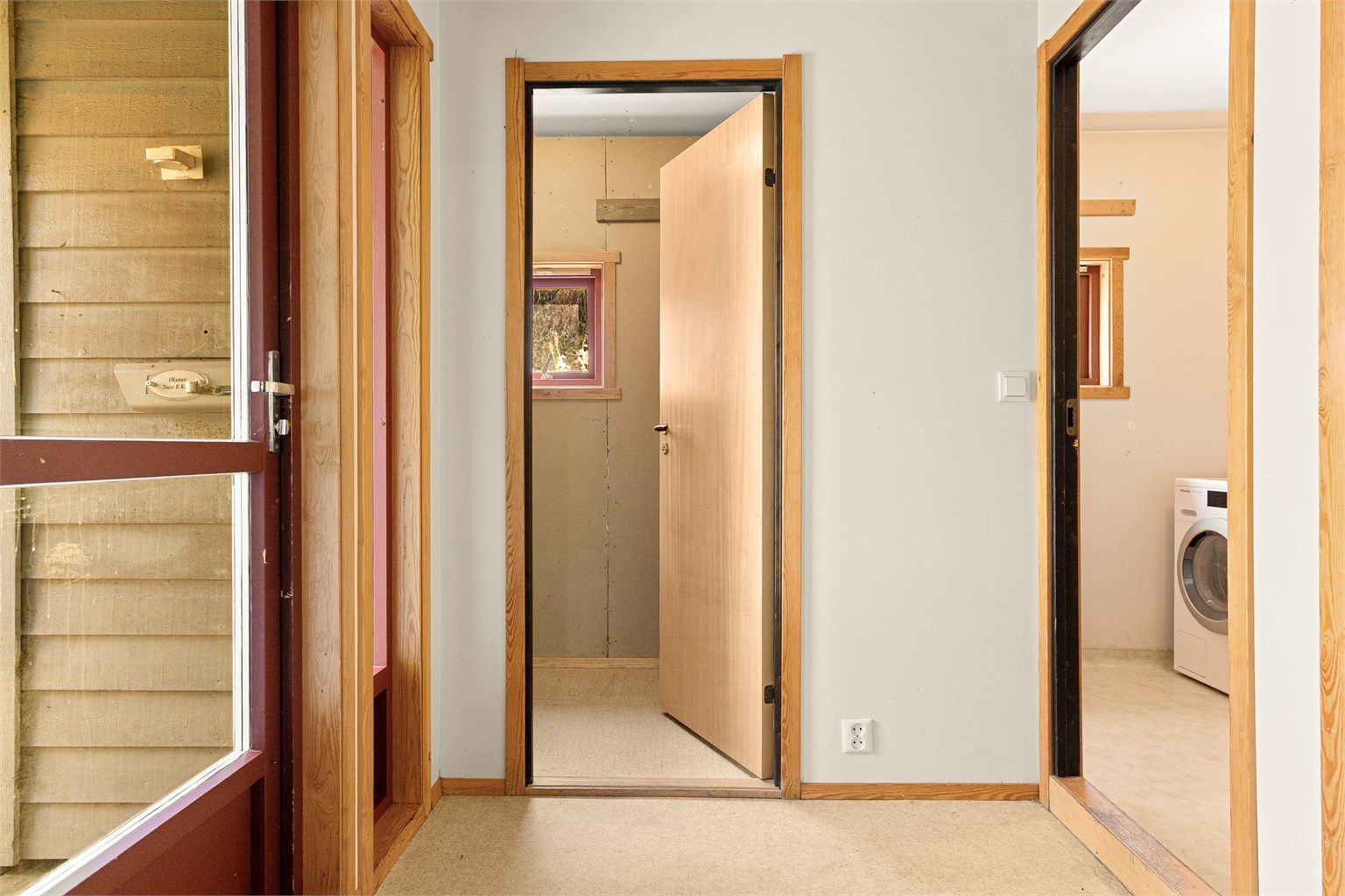 - Gang/ inngangsparti -