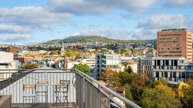 Fra takterrassen får du utsikt til alt av det beste Oslo sentrum har å tilby!