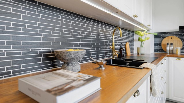 Benkeplate av laminat.