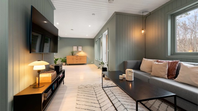 Boligen er utstyrt med balansert ventilasjon som sikrer et sunt og godt inneklima året rundt.