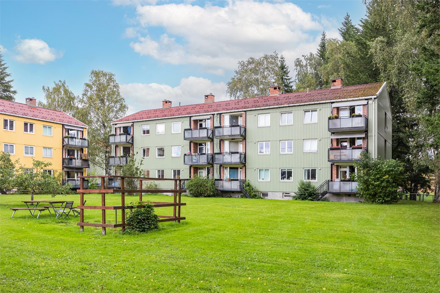 Velkommen til Nils Bays vei 76! Presentert av Sara Marie Zachariassen v/ Krogsveen Eiendomsmegling.