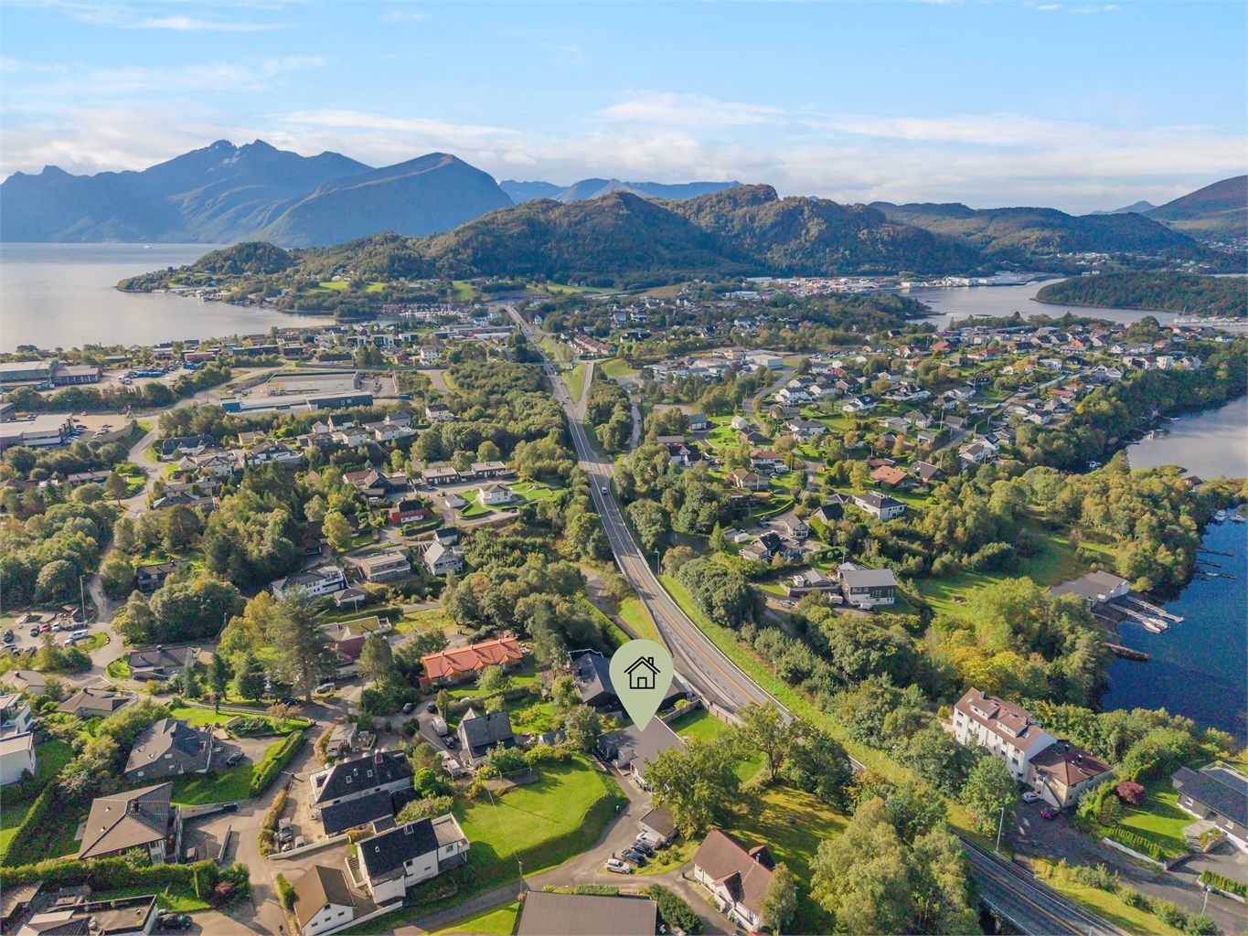 Dronefoto av boligområdet på Blindheim tatt fra nord mot sør