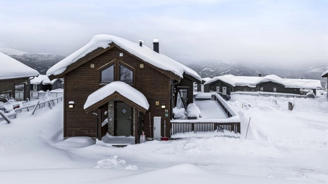 Deilig terrasse, som også er flott med bålpanne på denne årstiden