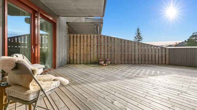 Velkommen til Stasjonsveien 65, en super 2 roms leilighet med knallfin terrasse på hele 23 kvm