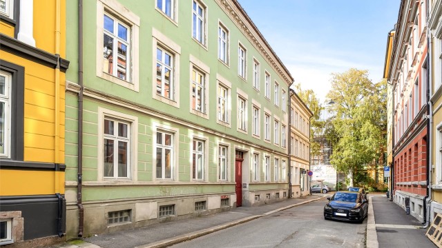 Fasade fra gaten.