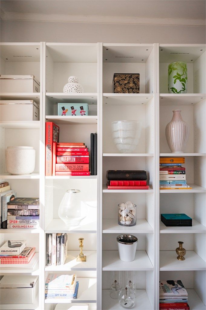 Plassbygde løsninger gir smarte og effektive oppbevaringsmuligheter.