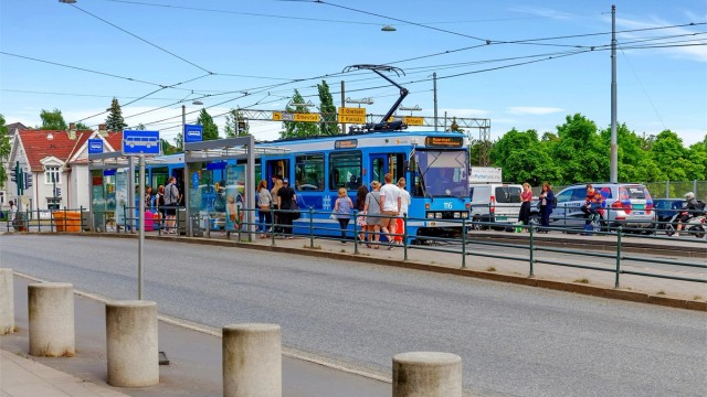 Kort vei fra leiligheten til holdeplass for trikk, buss, tog og t-bane