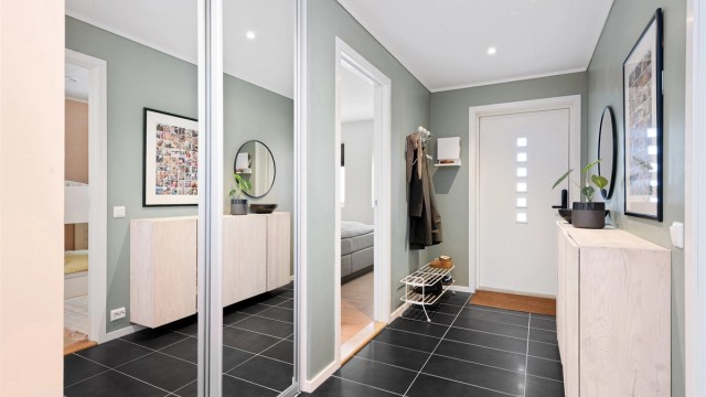 Deler av gangen er utstyrt med varmekabler for en behagelig start på dagen.