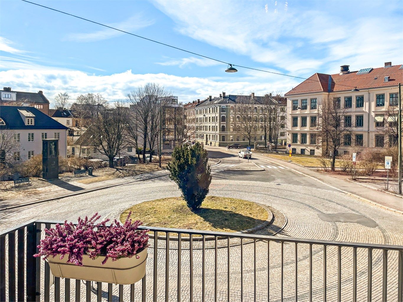 Nyt nærheten til grønne omgivelser. Herfra er det kort vei til turstiene langs Akerselva og rekreasjonsområdene på Voldsløkka.