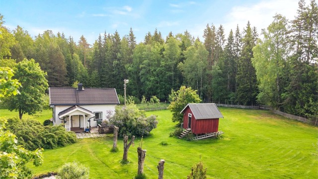 Kun en 8 minutters kjøretur fra Årnes sentrum.