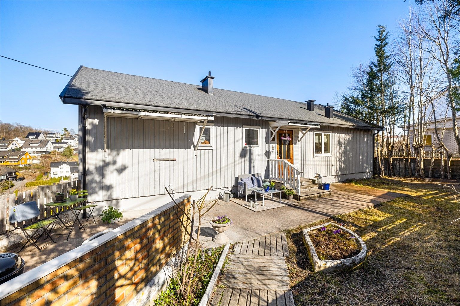 Rognerudveien 12 eller A og B.