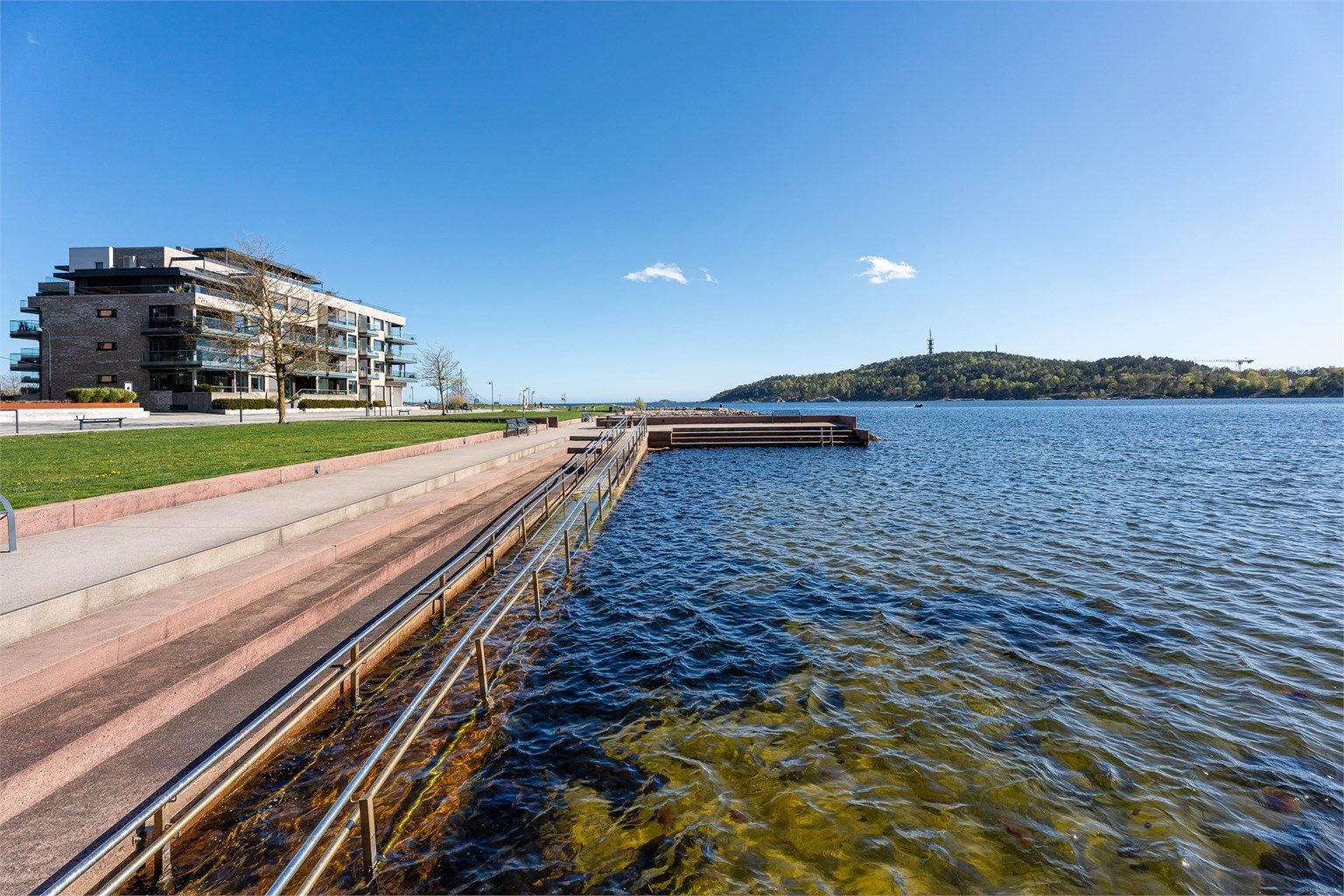 Området har også lekepark i enden samt tur- og treningsmuligheter.