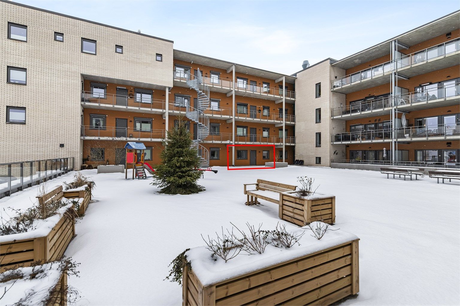 Leiligheten ligger fint til i bygget og med fine fellesområder like utenfor ytterdøren