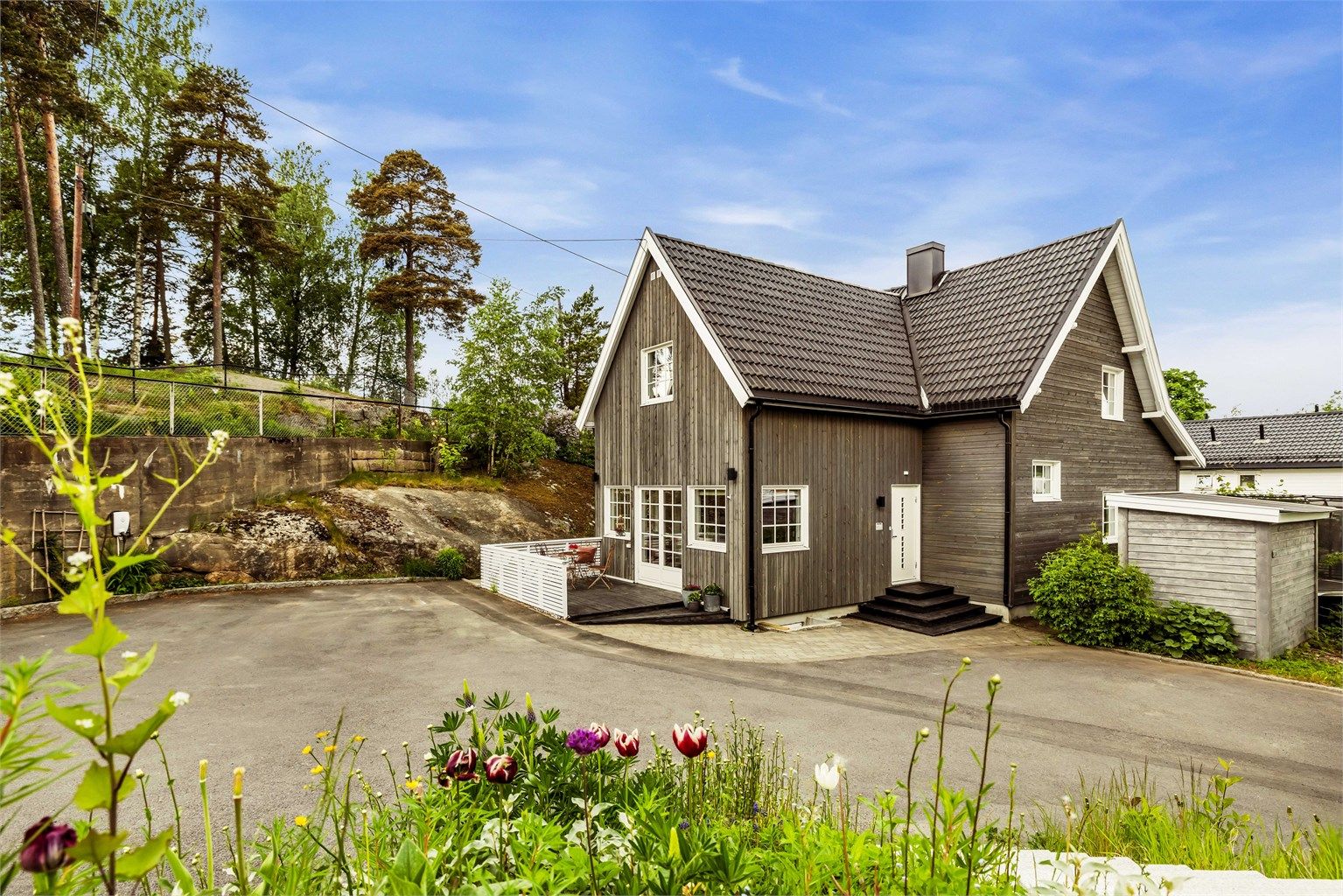 Velkommen til Toftdahls vei 5 C presentert av Anne Aartun i Krogsveen Majorstuen og Oslo Vest!  Foto: Isnitt.