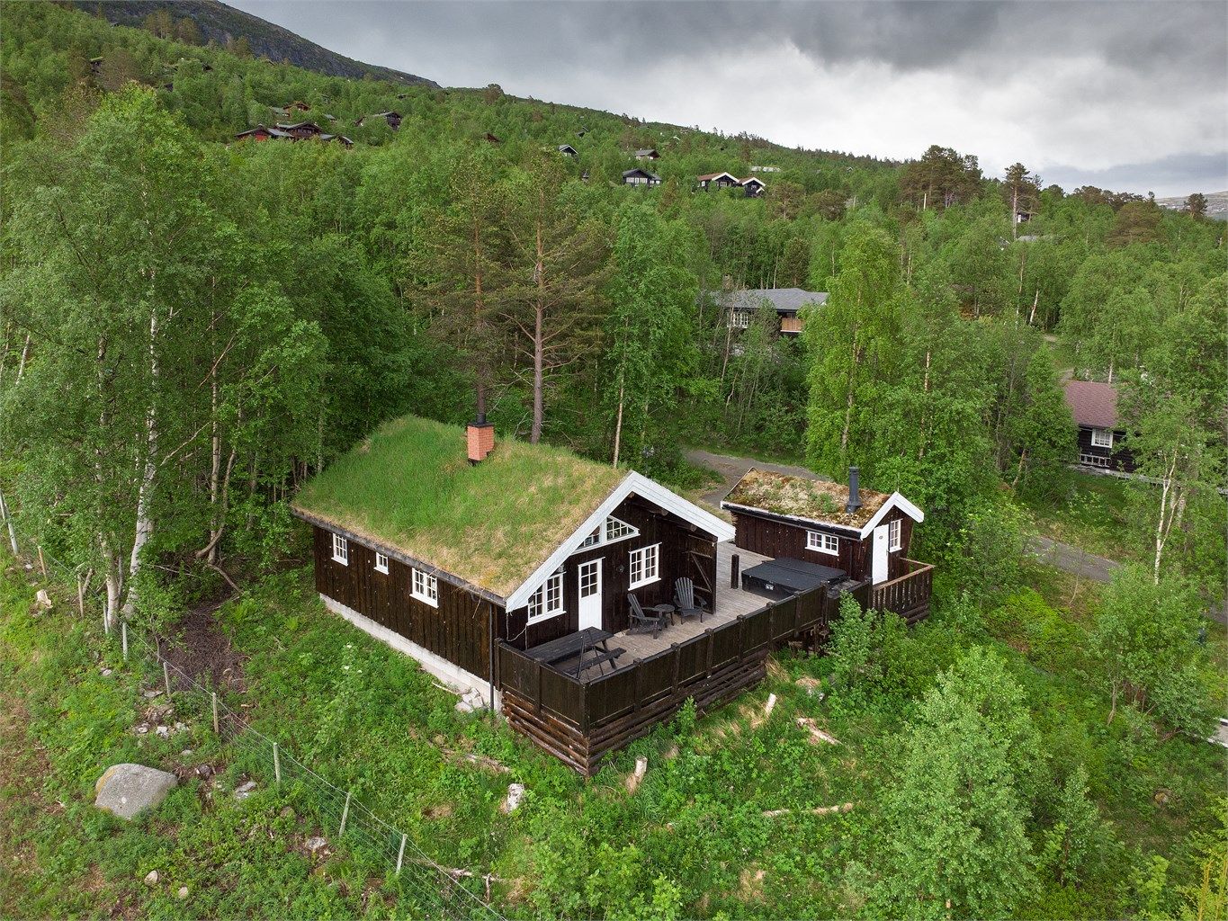 Velkommen til denne sjarmerende fritidsboligen i Kongelberget på Bjorli presentert av Eiendomsmegler/Partner Harald Osdal
Foto: Jarle Osen