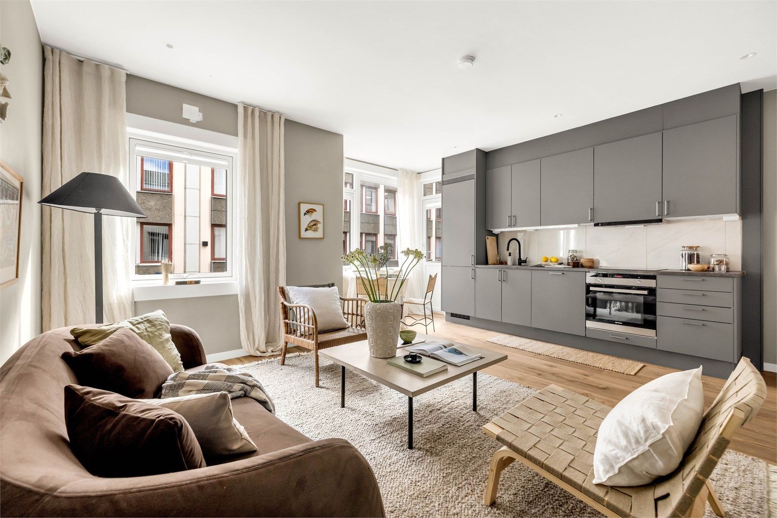 Velkommen til Industrigata 42A presentert av Halvor L. Heikkilä ved Krogsveen Majorstuen og Oslo Vest! Foto: Studio Solberg.