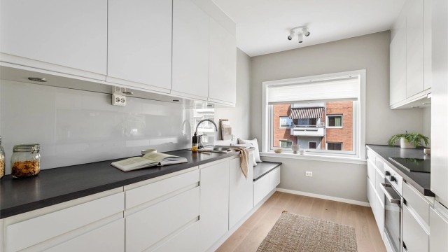 Her er det godt med skap- og benkeplass