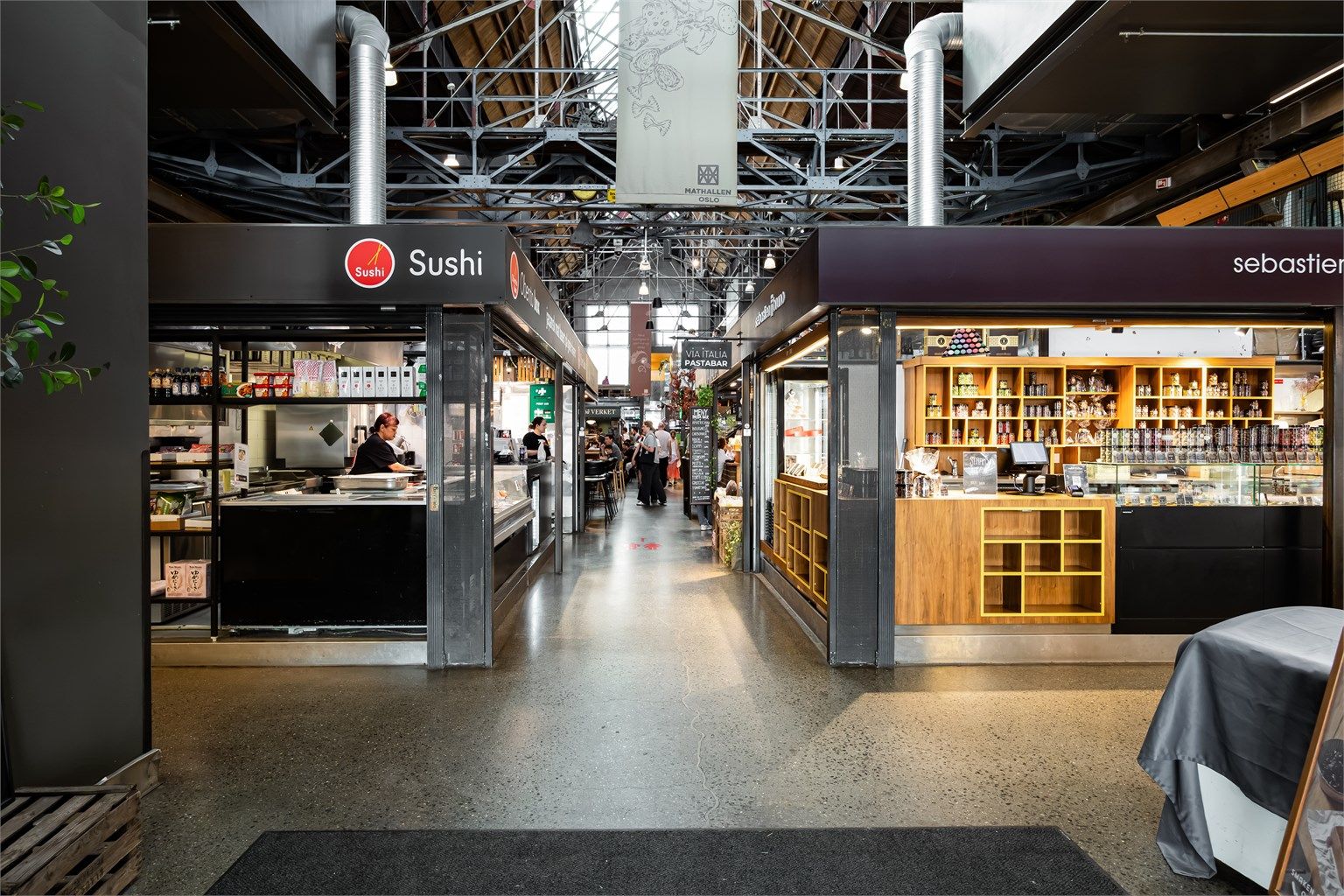 En kort spasertur unna ligger Vulkan med populære Mathallen, et spennende utvalg av spisesteder og kulturtilbud som Dansens Hus og Vulkan Arena.