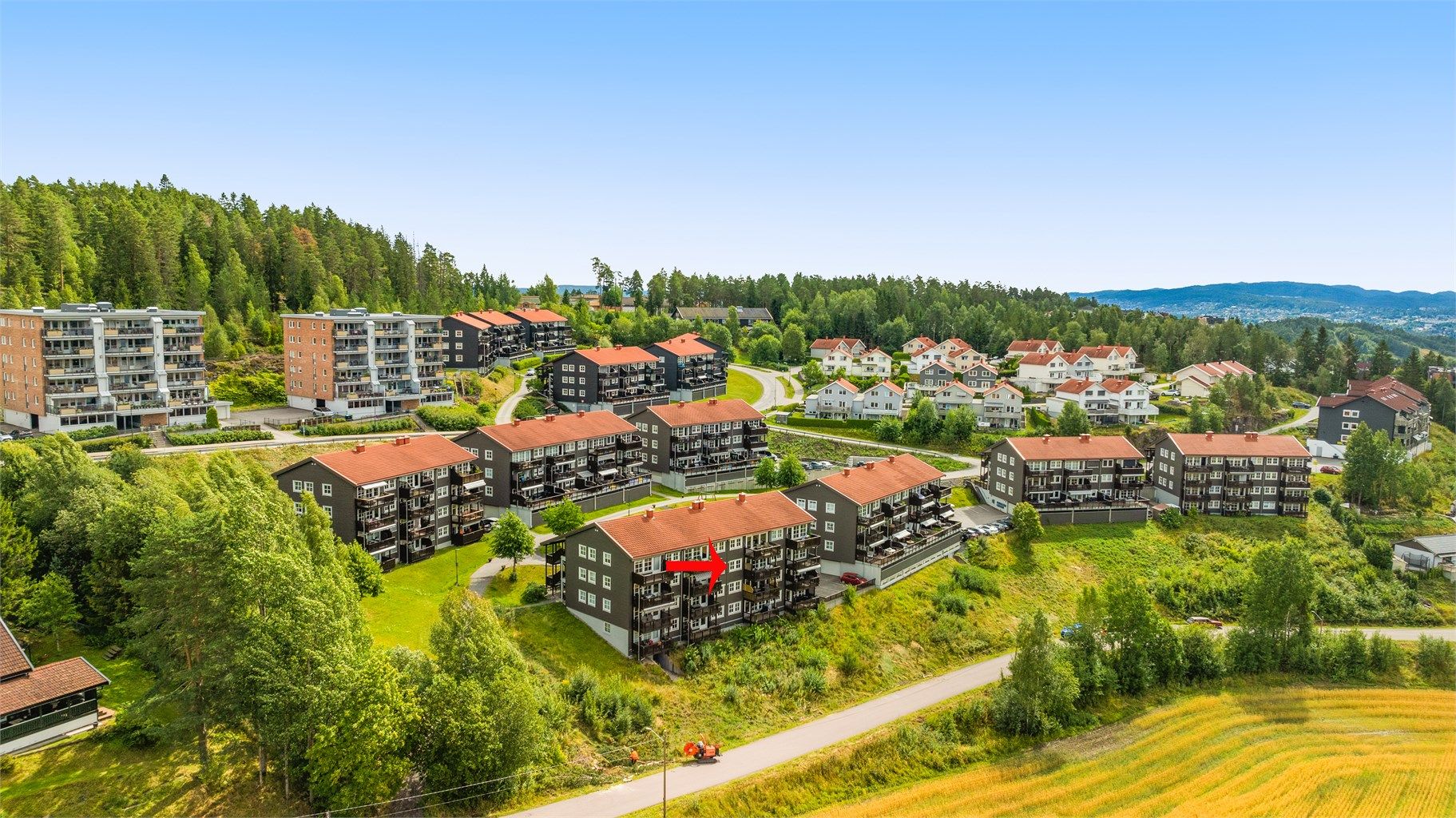 Branåsen er et etablert boligområde med kort vei til skoler og barnehager.