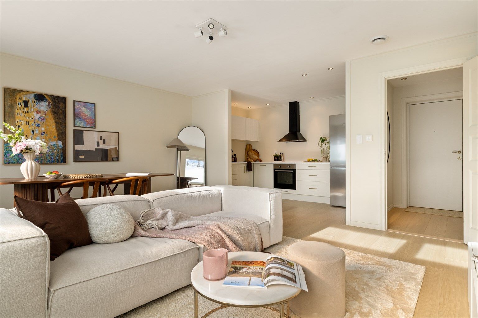 Velkommen til Fjøsangerveien 161! Presentert av Emre Anthonisen - Eiendomsmegler Krogsveen