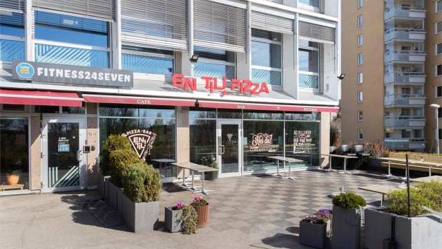 Treningssenteret Fitness24Seven ligger rett ved.