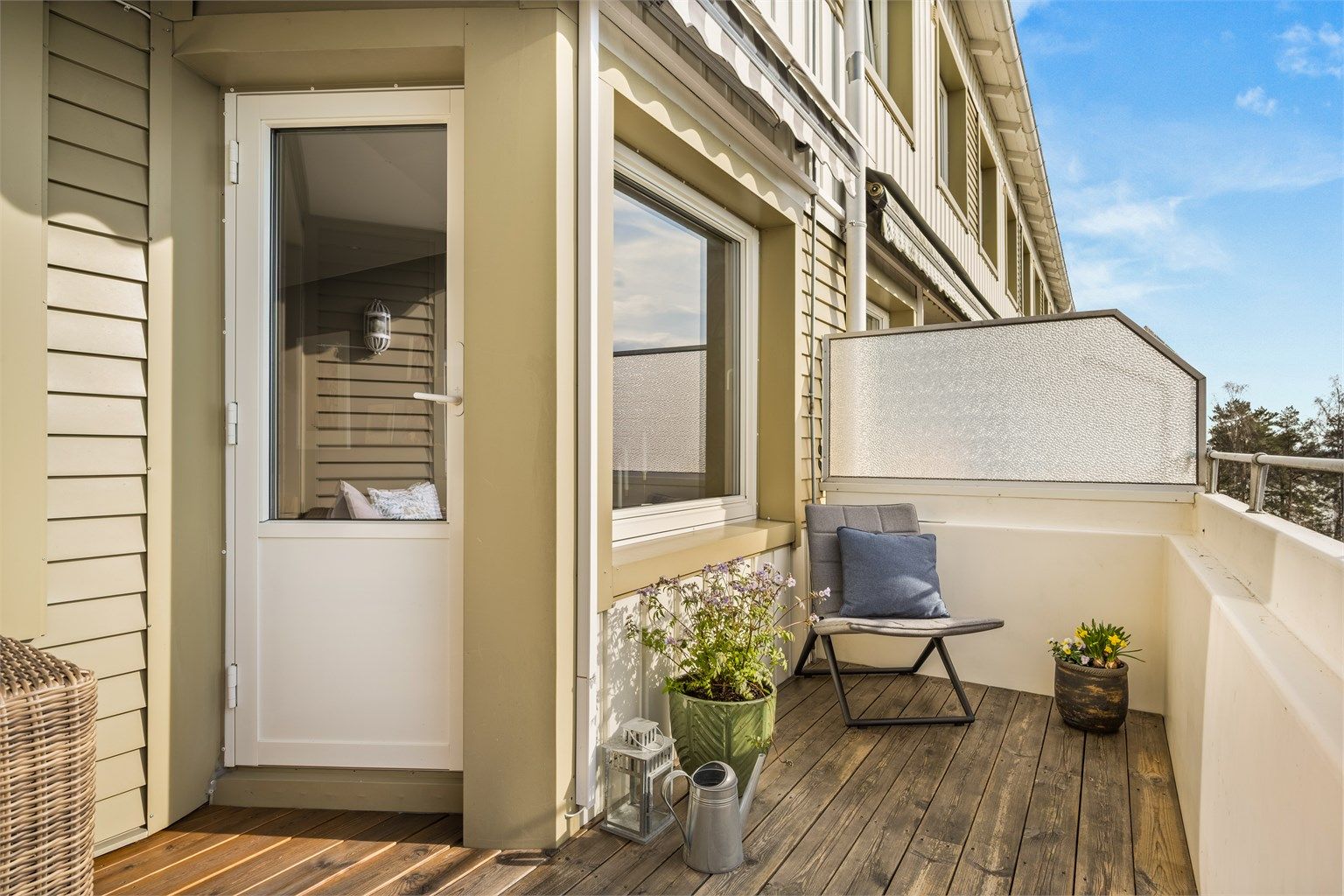 Balkongdør med to-lags glass fra 2016.