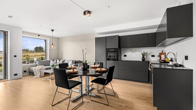 Velkommen til Ryggstranden 4, ny og flott boligblokk på Grødem. Presenteres av Krogsveen eiendom v/Maren Simonsen.