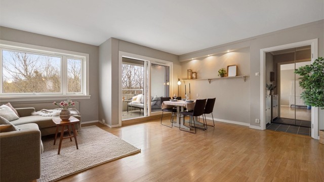 Velkommen til Porfyrveien 5A, en lys toppleilighet i lavblokk - med idyllisk beliggenhet!