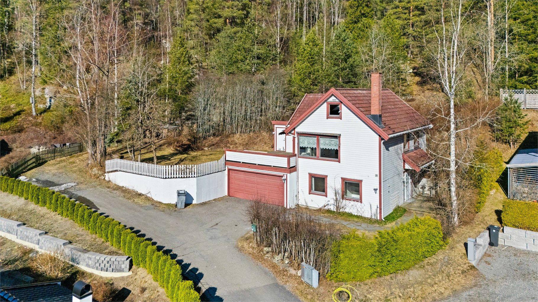 Velkommen til Godheimveien 21 - Solrik og tilbaketrukket enebolig inntil markagrensen | Innholdsrik | Dobbelgarasje