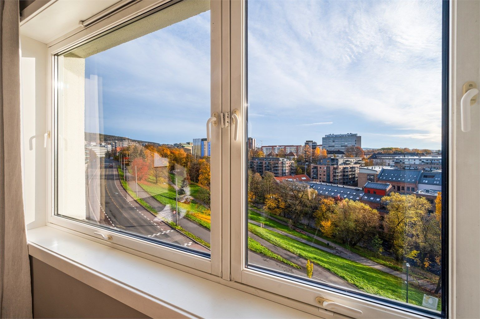 Fin utsikt fra 6.etasje med heisadomst