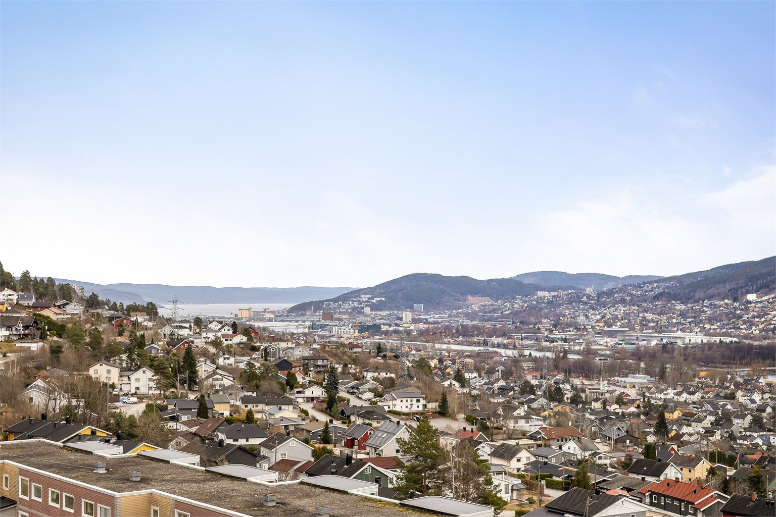 Flott utsikt fra balkongen og gode solforhold. Fotograf: Stine Prøitz Jørgensen