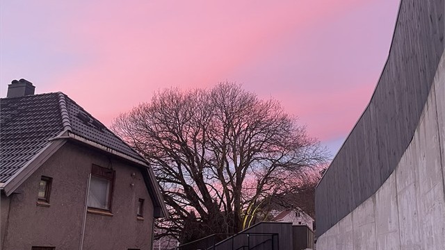 Nedkjørsel med nydelig himmel som det ofte er her, også særlig langs Otra