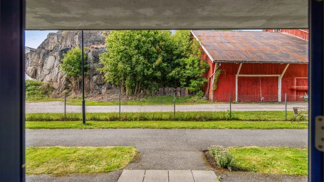 Trappefri adkomst direkte inn i leiligheten fra bakkeplan.