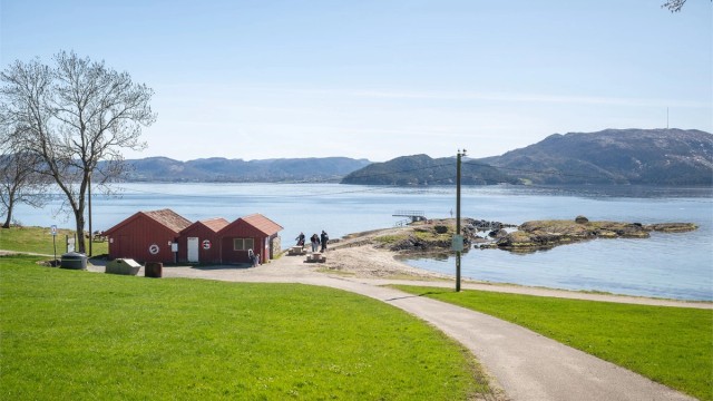 Fra leiligheten er det kort gangavstand til flotte turområder ved Godalen og Rosenli