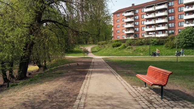 Langs Akerselva kan du følge idylliske turstier fra Maridalsvannet i nord og helt ned til sentrum gjennom Grünerløkka.