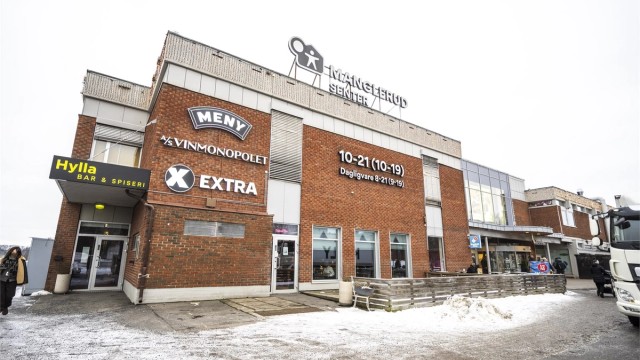 Manglerud senter ligger like ved t-banen og byr på et bredt utvalg av butikker og spisesteder.