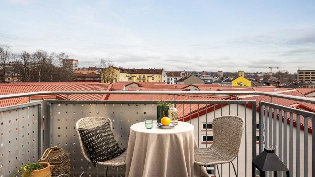 Her er det god plass til utemøblement som både sittegruppe og grill.