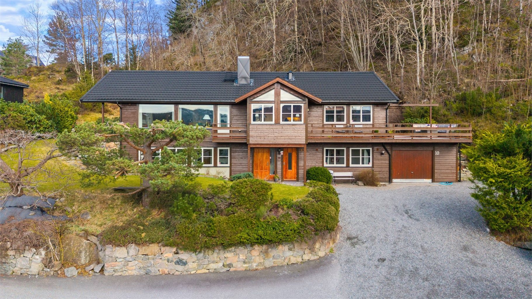 Velkommen til Skåtadalen 10 presentert av Krogsveen v/Eiendomsmegler/Partner Marit Stuen Aursnes